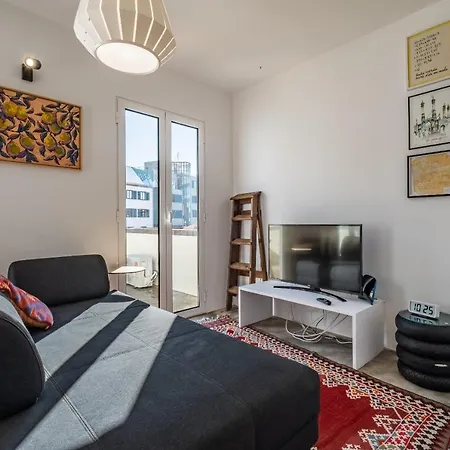 Casa Do Luar - By Wehost