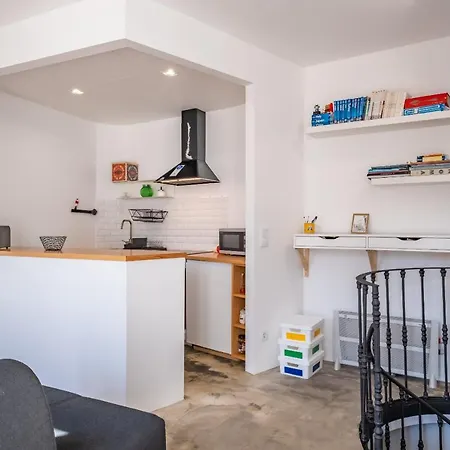 Casa Do Luar - By Wehost * Funchal