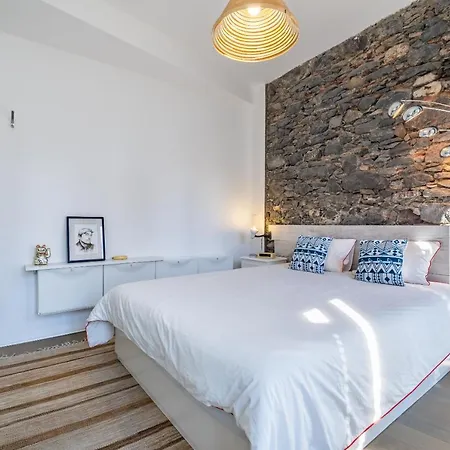 Casa Do Luar - By Wehost *