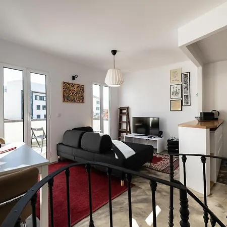 Casa Do Luar - By Wehost *