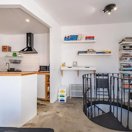 Casa Do Luar - By Wehost