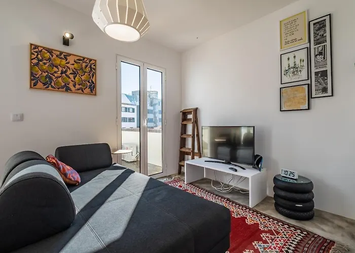 Casa Do Luar - By Wehost